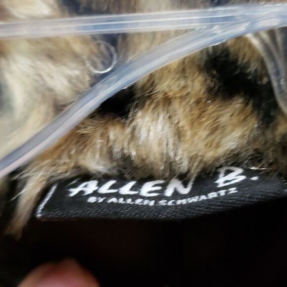 Allen b coat  - Picture 2 of 6